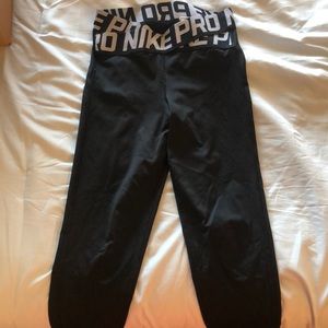 Nike Pro Capri Leggings